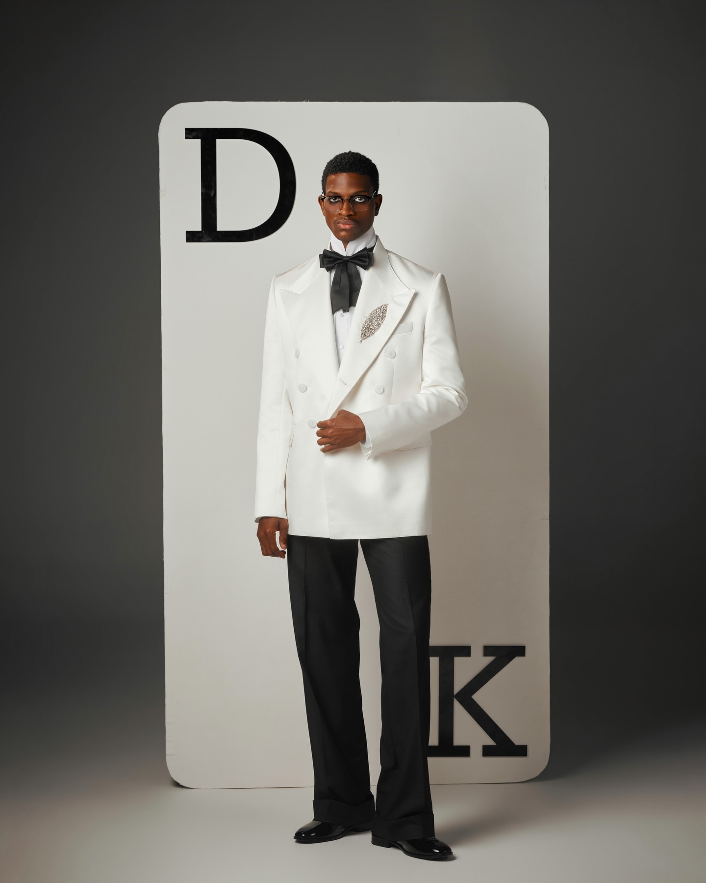 Traje de Hombre Blanco de 2 Pi - Formal Wear For Men Black Suit reseña y precio